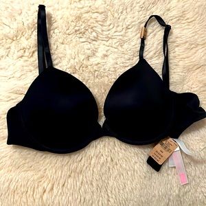 New Victoria’s Secret T-Shirt bra. Size 34-B